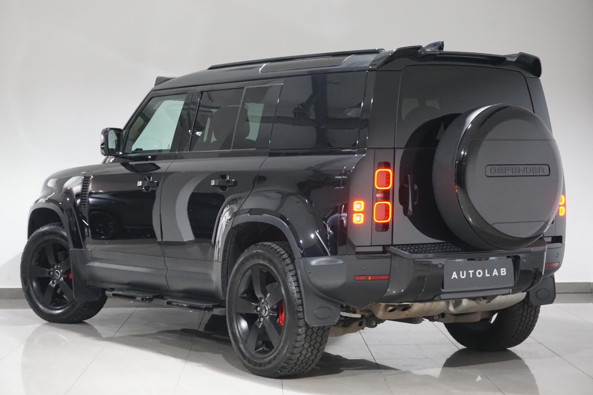 Land Rover Defender 110 3.0 D250 MHEV HSE Hard Top SUV 5dr Diesel Auto 4WD MWB Euro 6 (s/s) (250 ps)